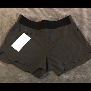 Athleta mod Trekkie shorts size 10 NWT